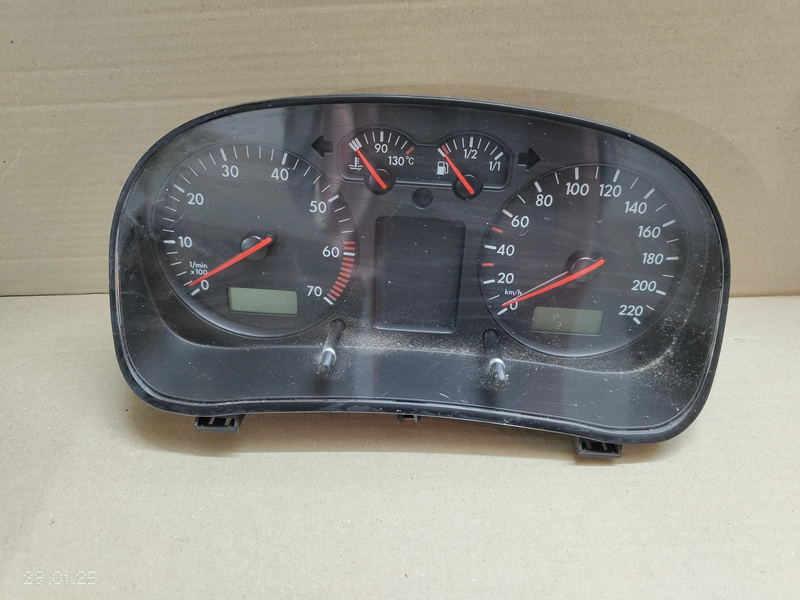 tachometer skoda 1j0919061 30€