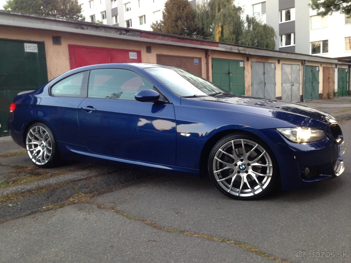 BMW 330i coupe