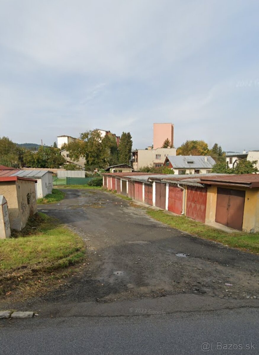 NA PREDAJ MUROVANA GARAZ , BARDEJOV – ZA ROJBELKOU