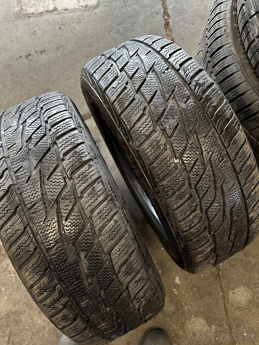 2x Matador SibirSnow MP92 205/55 R16 5mm ZIMNÉ