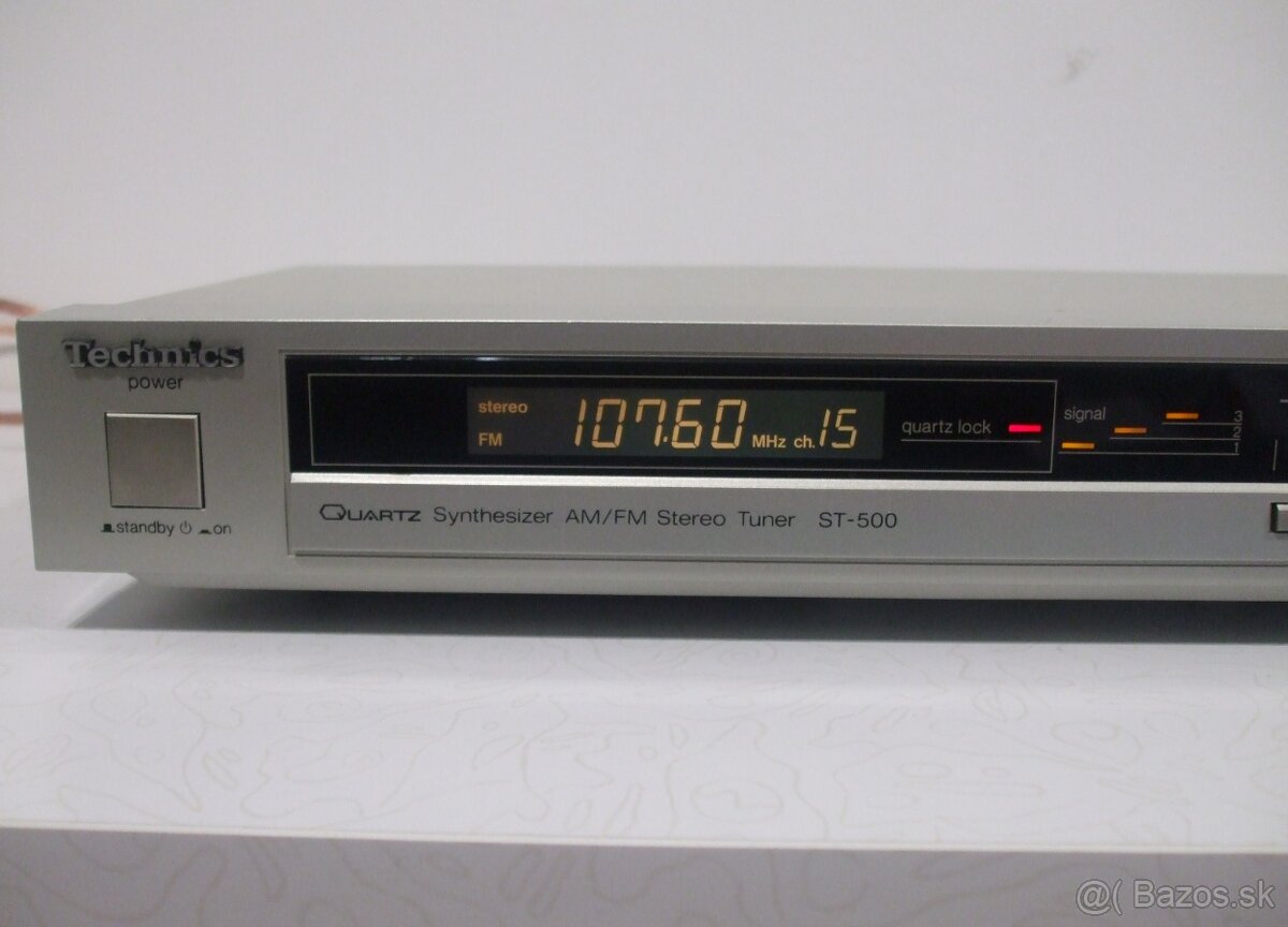 Tuner TECHNICS ST-500 strieborny = vyroba Japan