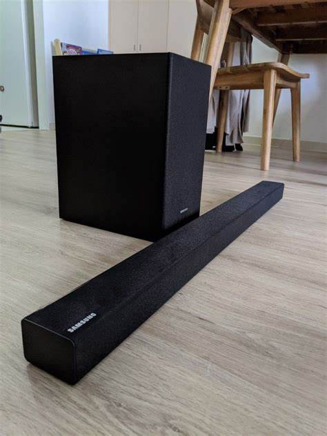 Predám SoundBar Samsung 2.1 / 200W