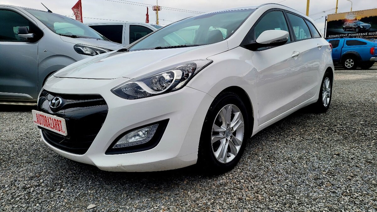 Hyundai i30 1.6 CRDi DOHC 16V Comfort A/T