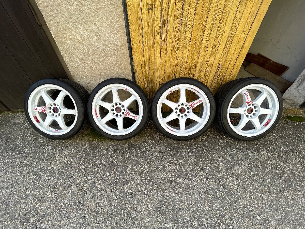 Japan racing jr3 8x18 5x114,3 a 5x120