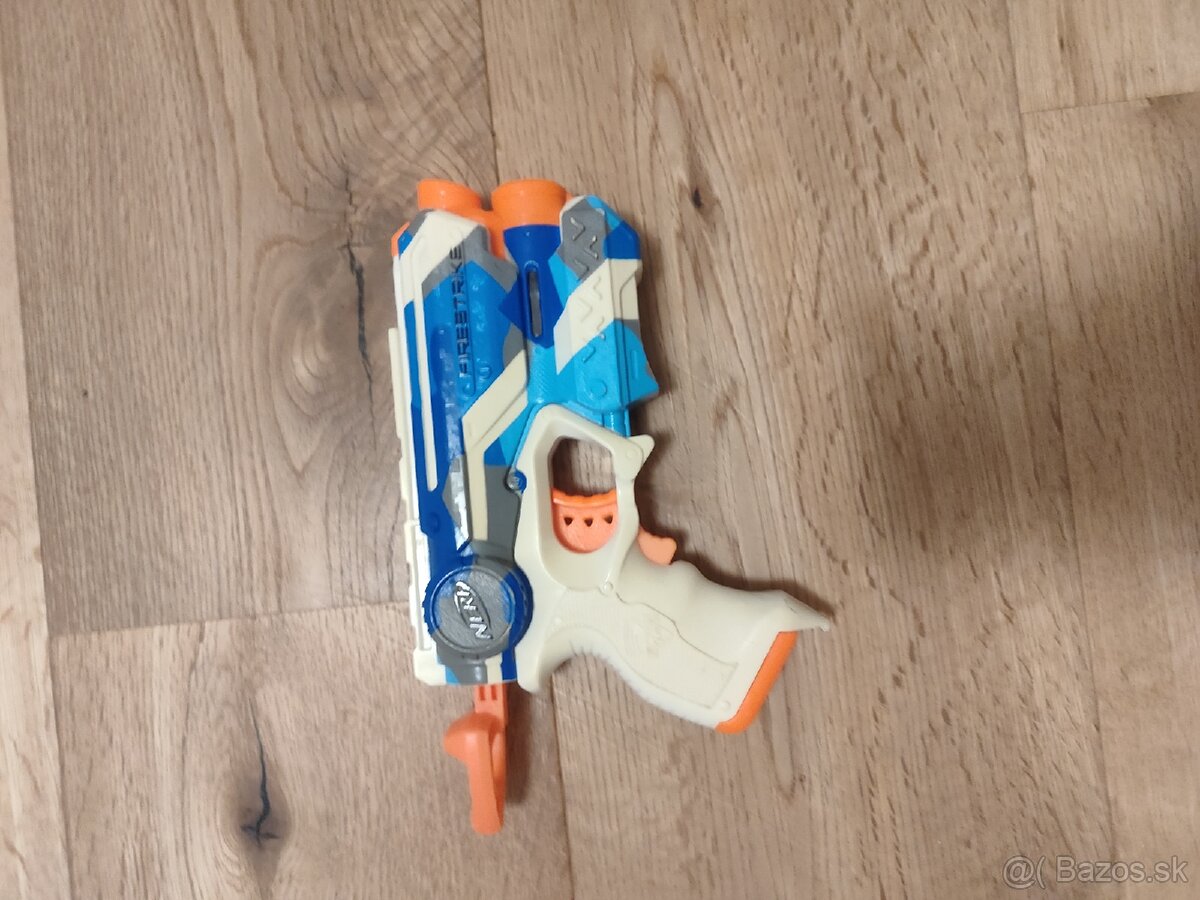 Nerf zbraň firestrike