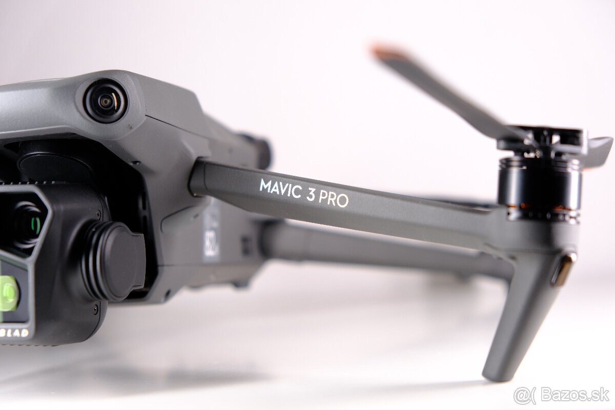 DJI Mavic 3 Pro (DJI RC)