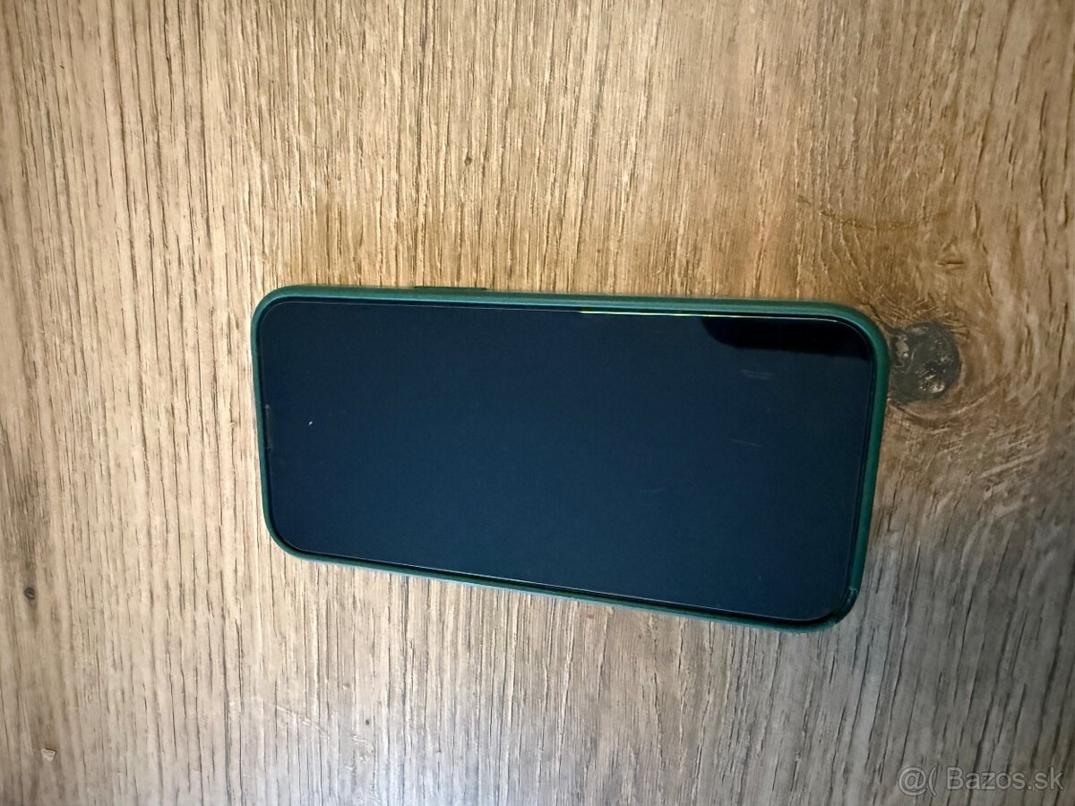 iPhone 13 green