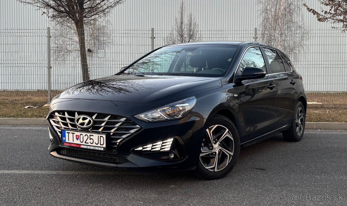 Hyundai i30 1.5 T-GDi mHEV iMT Family