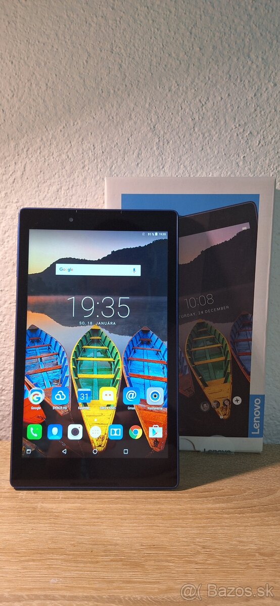 • Tablet značky Lenovo TAB3-850M •