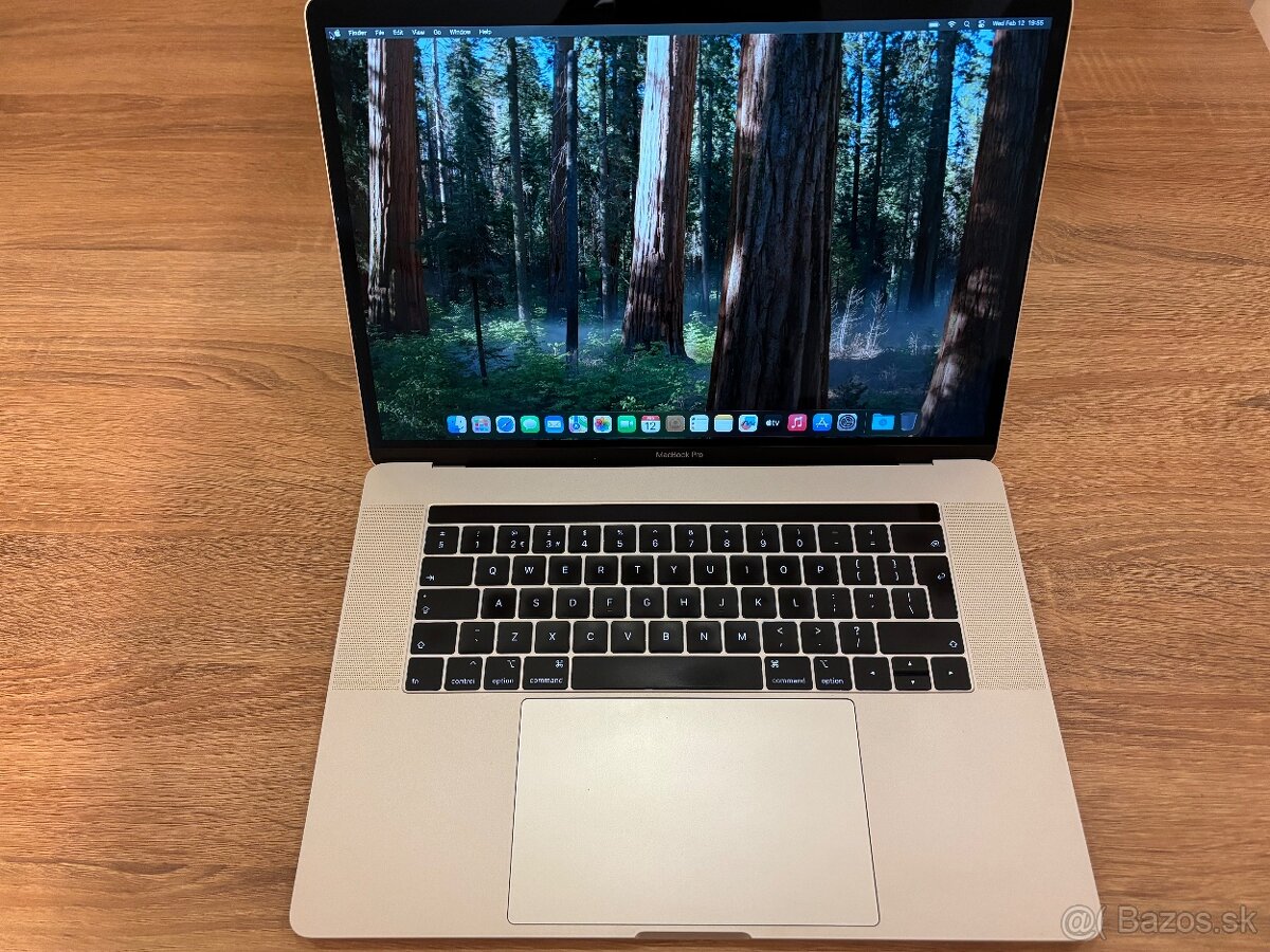 MacBook Pro 15,4"