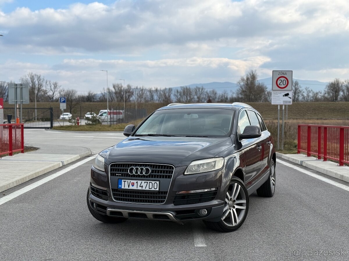 Audi Q7 4.2 FSI Quattro Tiptronic F1, Alca, ťažné, Slovák