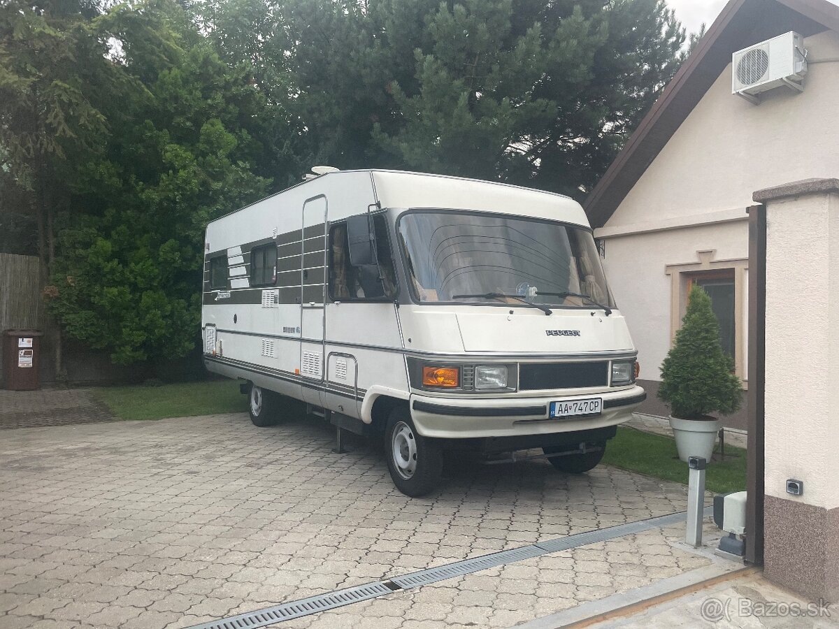 Autokaravan HYMER 644 unikatny stav (Uloženka)