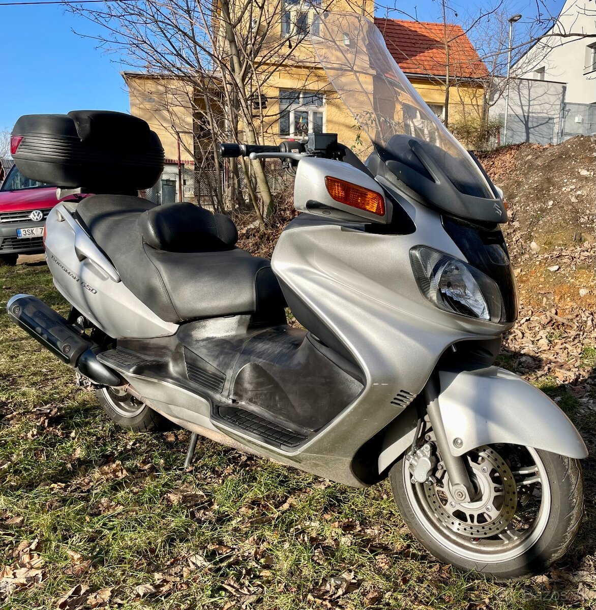 Suzuki Burgman 650 r.v.2003 na náhradní díly