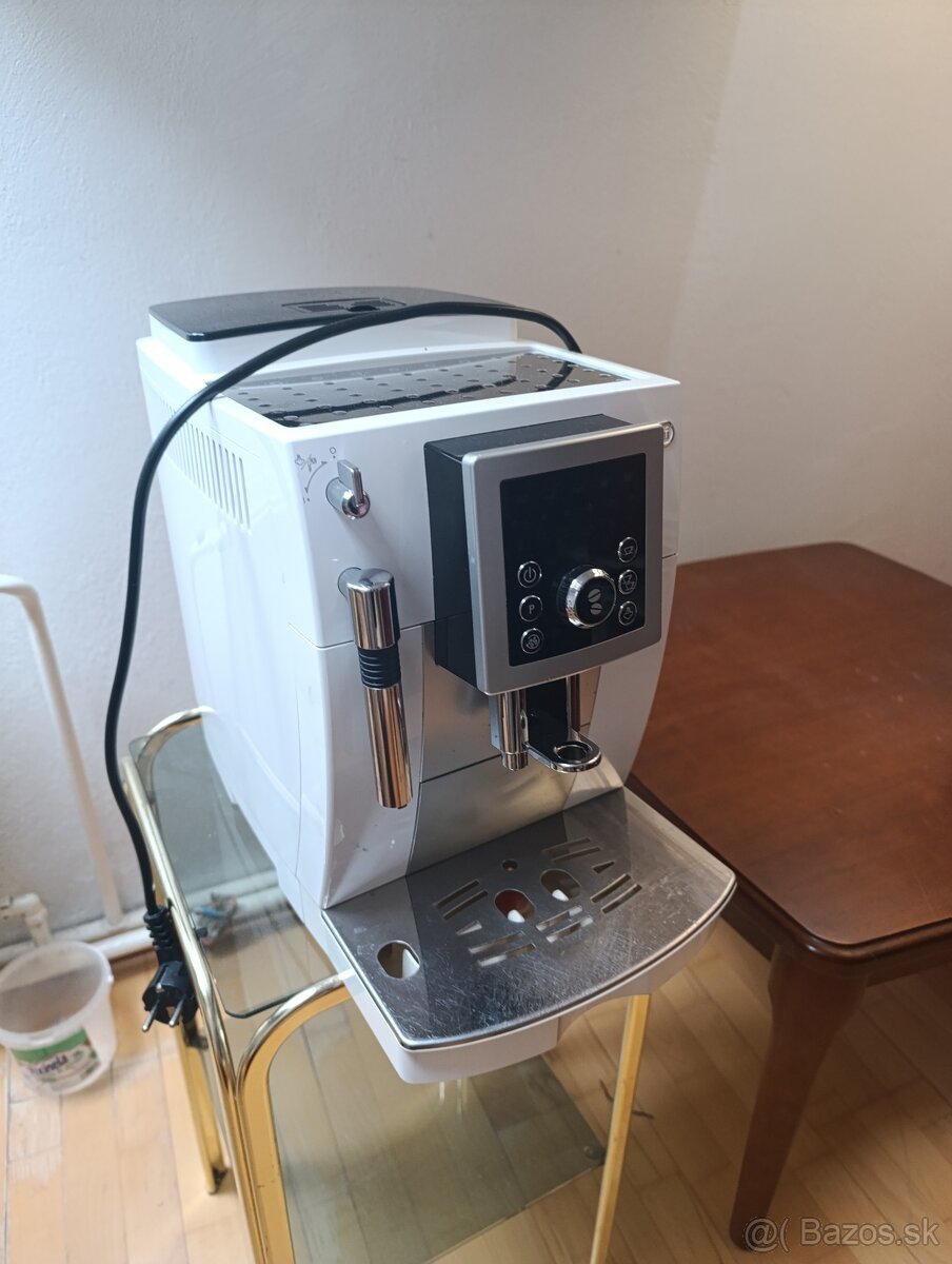 Automatický kávovar Delonghi