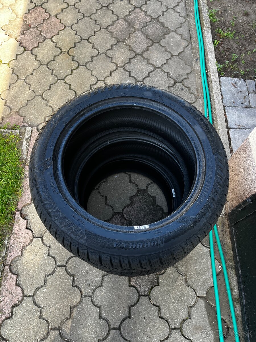 Pneu 215/55 R17 matador nordica