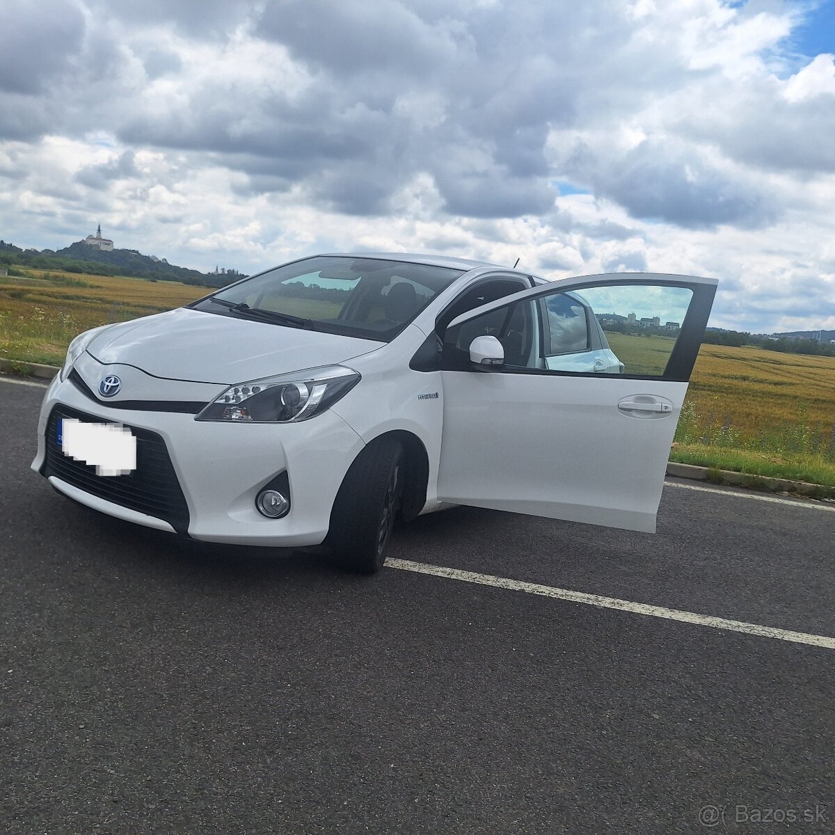 Toyota YARIS 1.5H CVT Hybrid