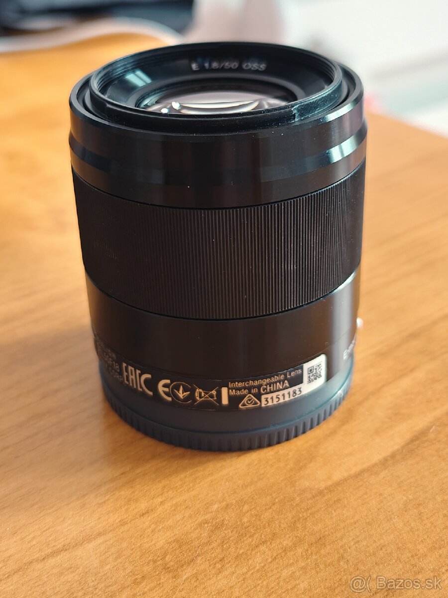 Sony 50mm f/1.8 E-Mount (APS-C)