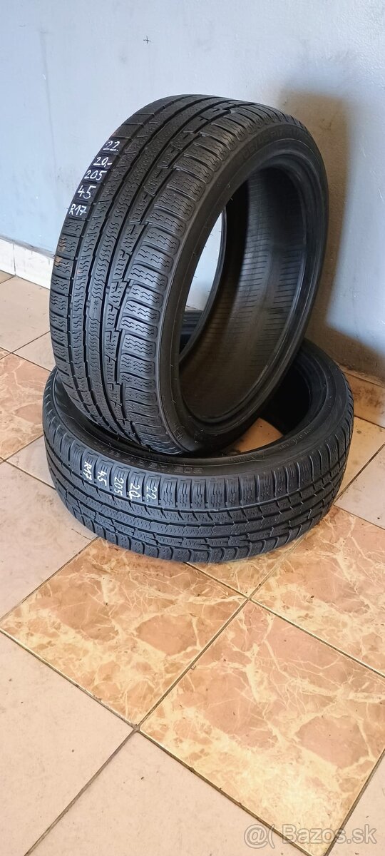 Pneumatiky zimné 2ks 205/45R17 Nokian