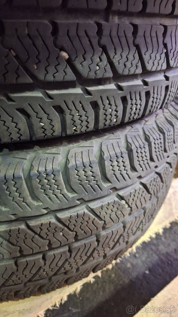 215/65r15C