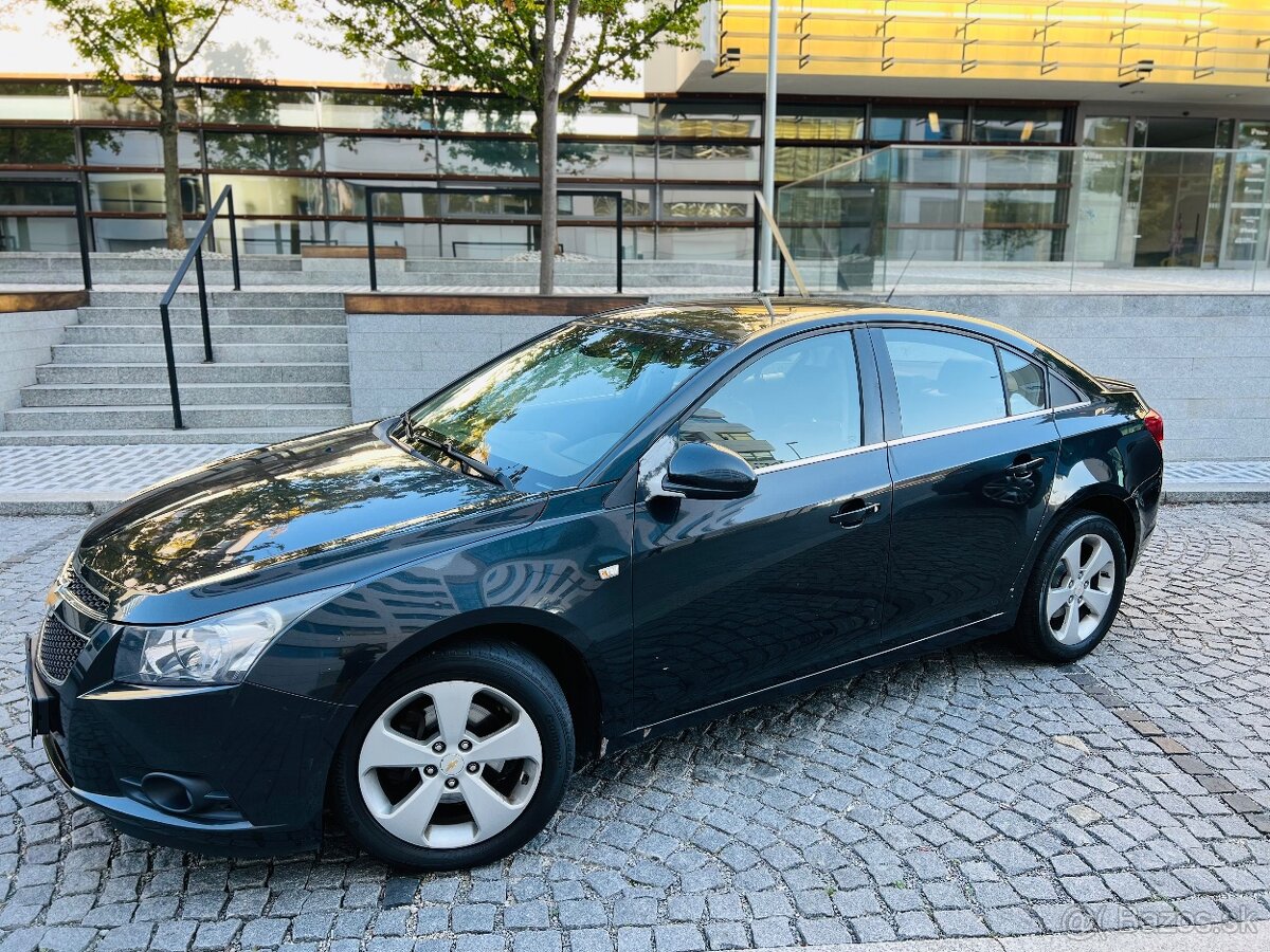 Chevrolet Cruze LT 2.0D VCDI 2011 / 120kW, diesel, nová STK