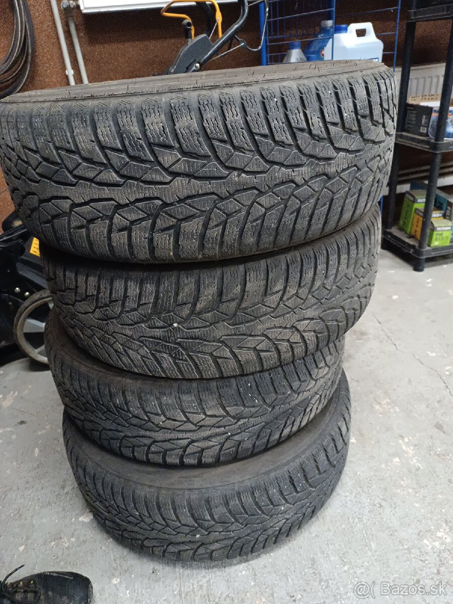 215/65R16