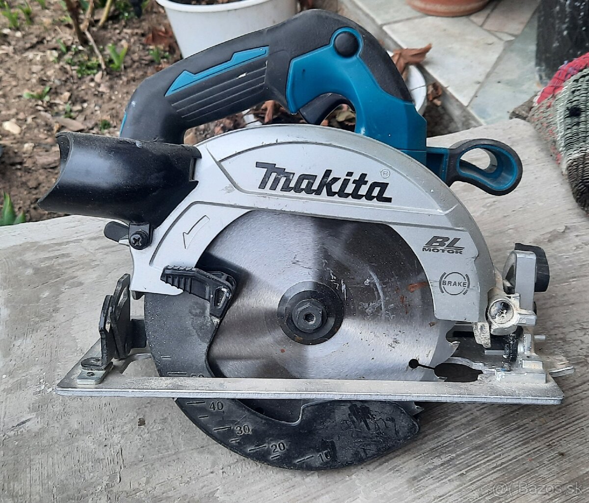 Makita dhs660