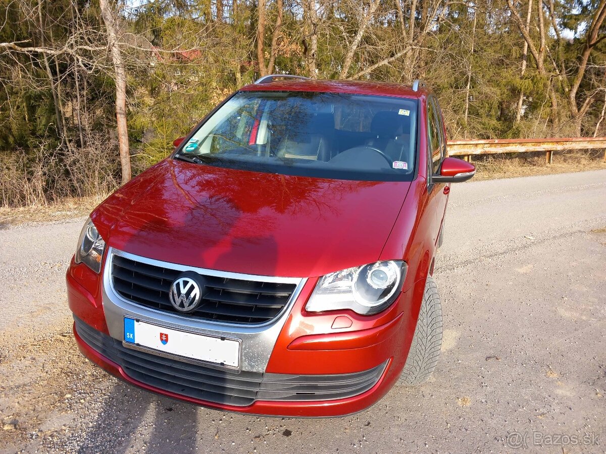 Predám VW touran 1,9 tdi 77kW 2010 7-miest freestyle