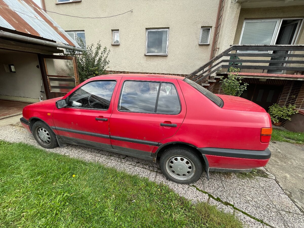 Predám Volkswagen Vento CL