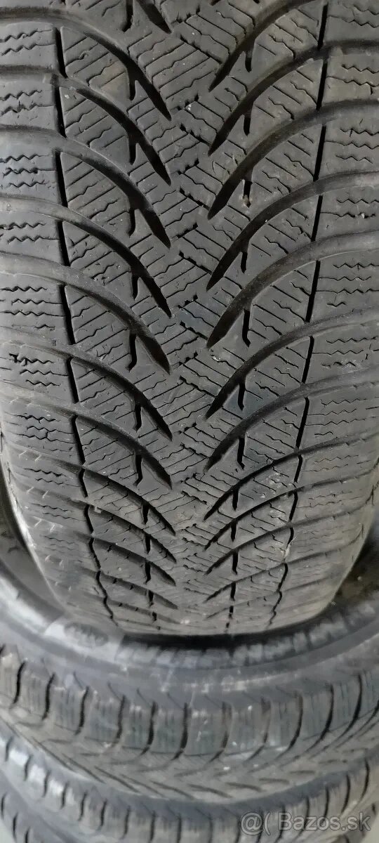 Predám 4 zimné pneumatiky 205/55 R16 91H Michelin