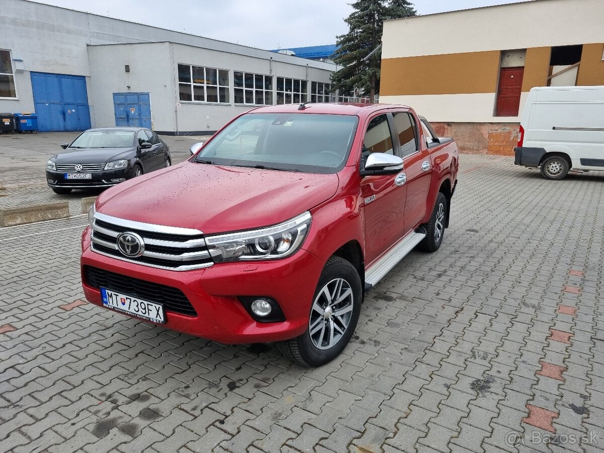 Toyota Hilux DC 2.4 I D-4D A/T s DPH