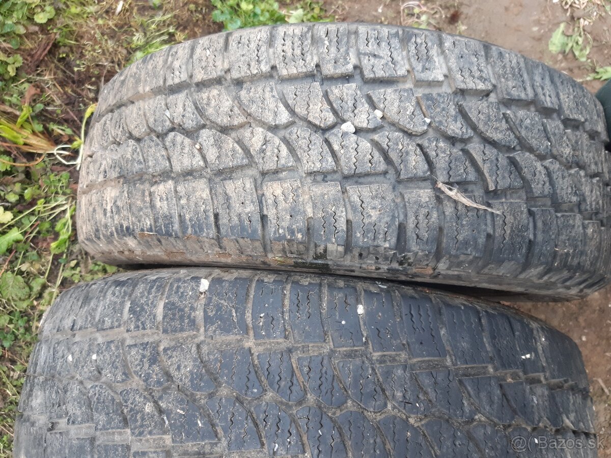 Zimne pneu 215/65 r16C