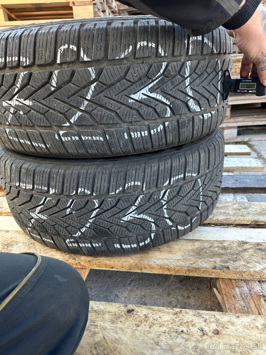 Z230 2ks zimné 225/55R16