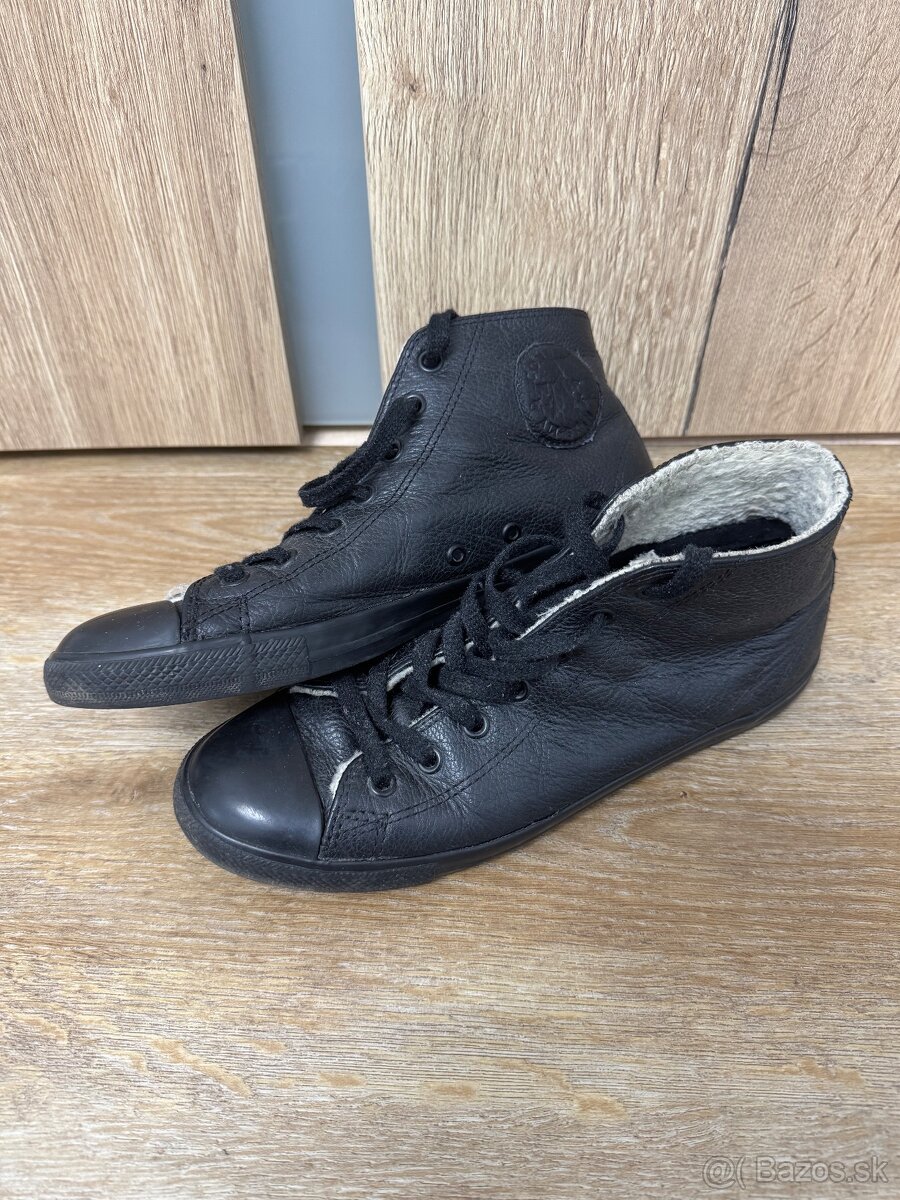 Čierne kožené Converse cca 39,5