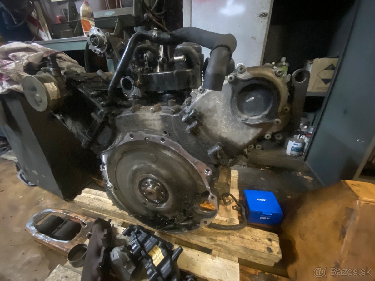 Komplet Motor BKS VW Touareg 165kw