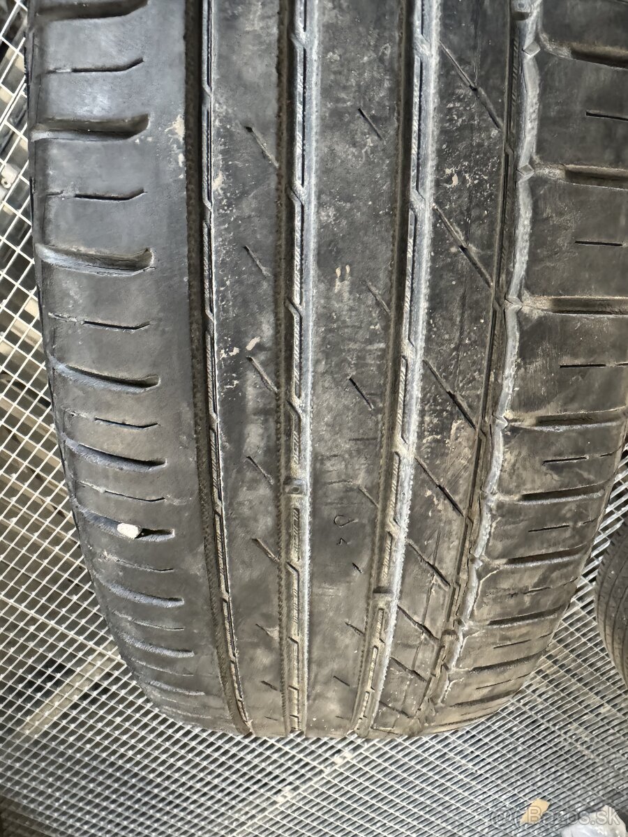 Pneu NOKIAN 225/60 r17