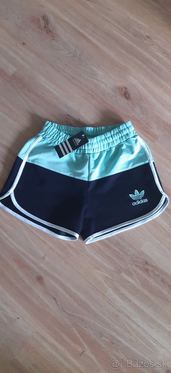 Šortky adidas M