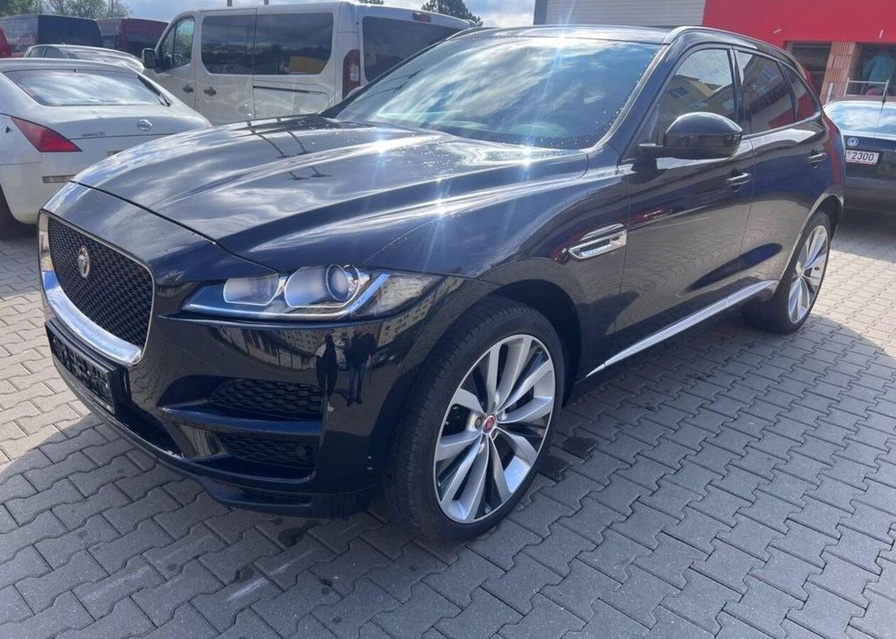 Jaguar F-Pace 2.0D 132KW,R-sport,ALU 22,MAN nafta manuál