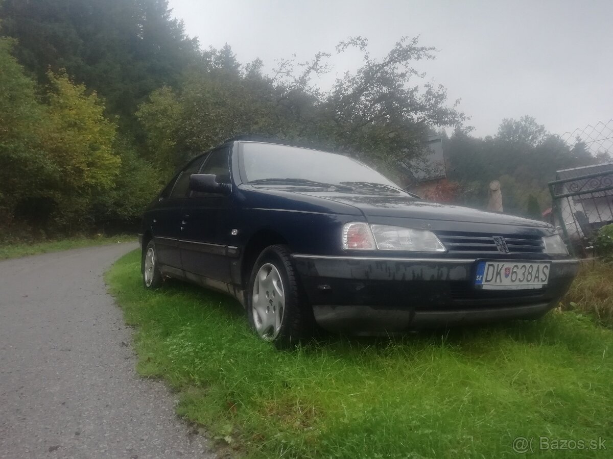 Peugeot 405.