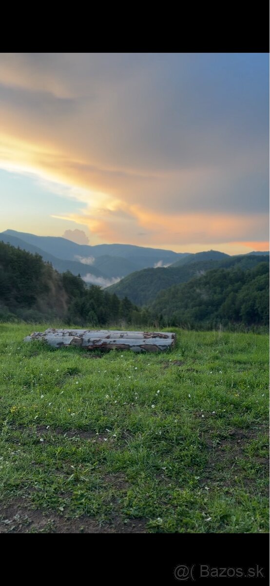 Pozemok les statok luku na vidieku stredne slovensko