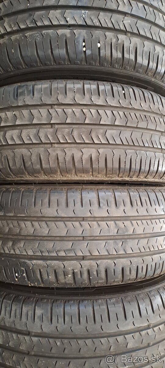 Predám 4ks slušné letné 225/65r16C Nexen na dodávku