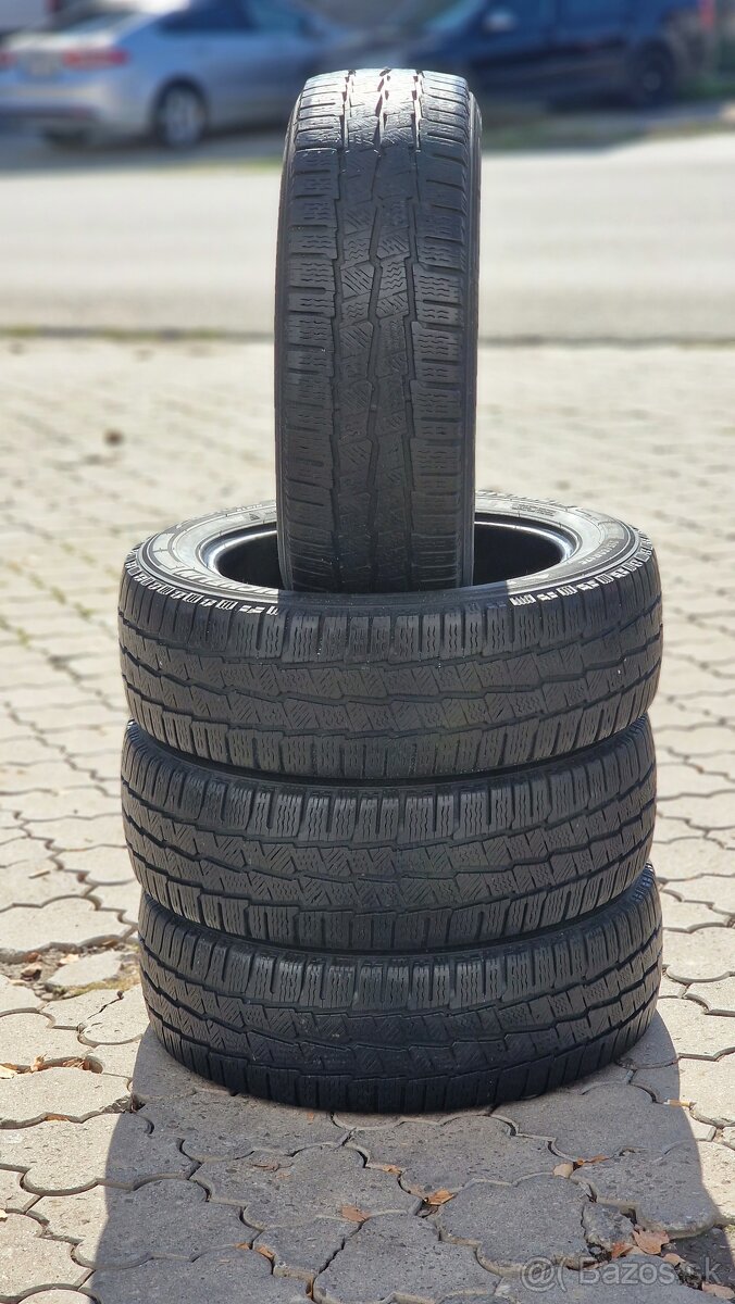 5. Pneumatiky zimné 4ks 215/60 R17C Michelin