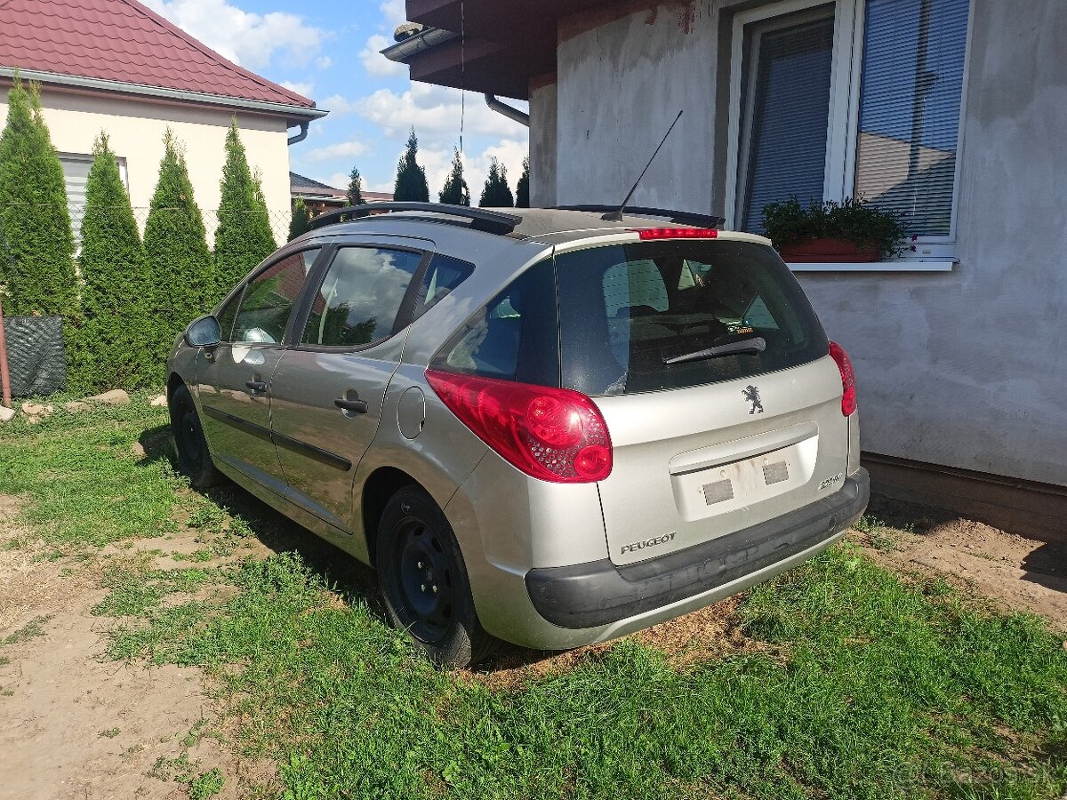 Peugeot 207 karosárske diely