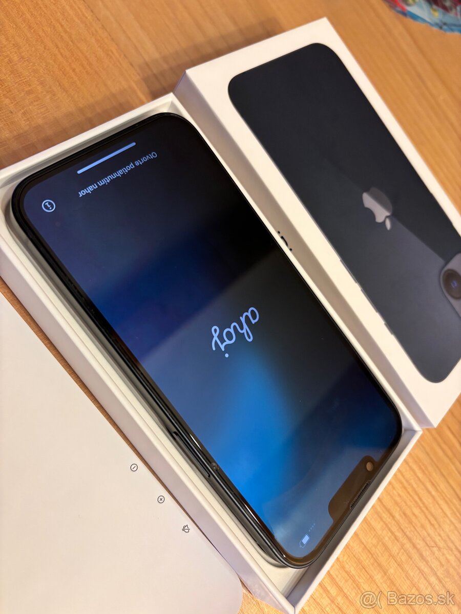 iPhone 13 128 GB Midnight - ako nový