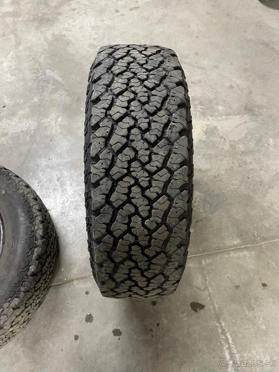 Offroad pneu General 215/70R16