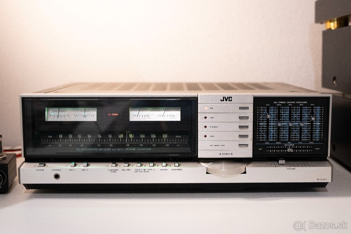 JVC JR-301 stereo receiver