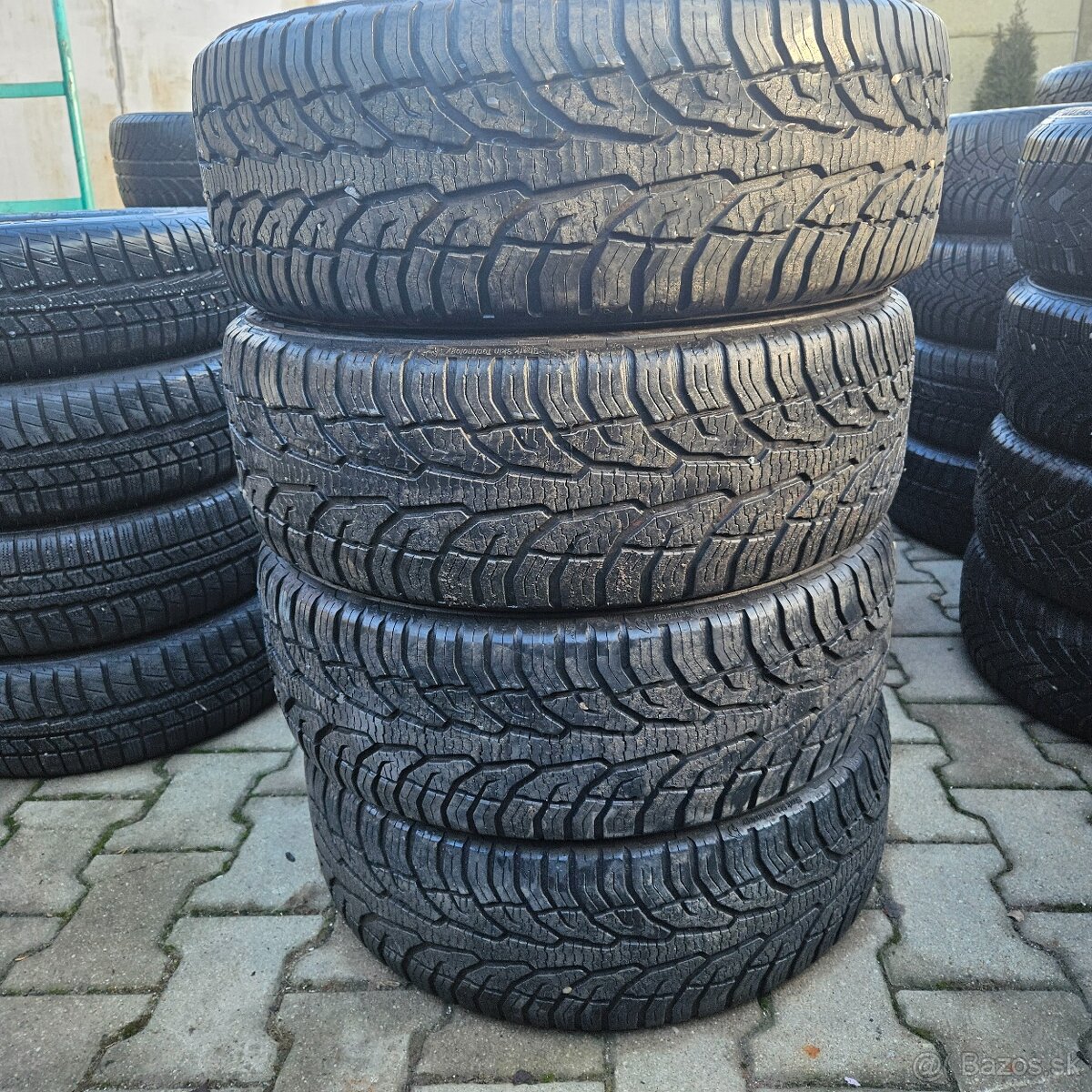 205/55 r16 Uniroyal