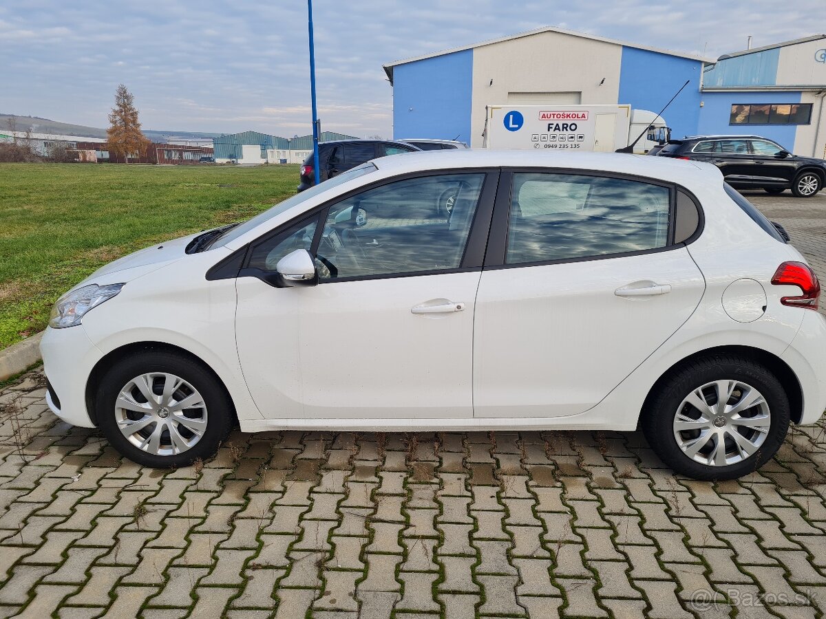 Peugeot 208 1,5 hdi, r.v 2019