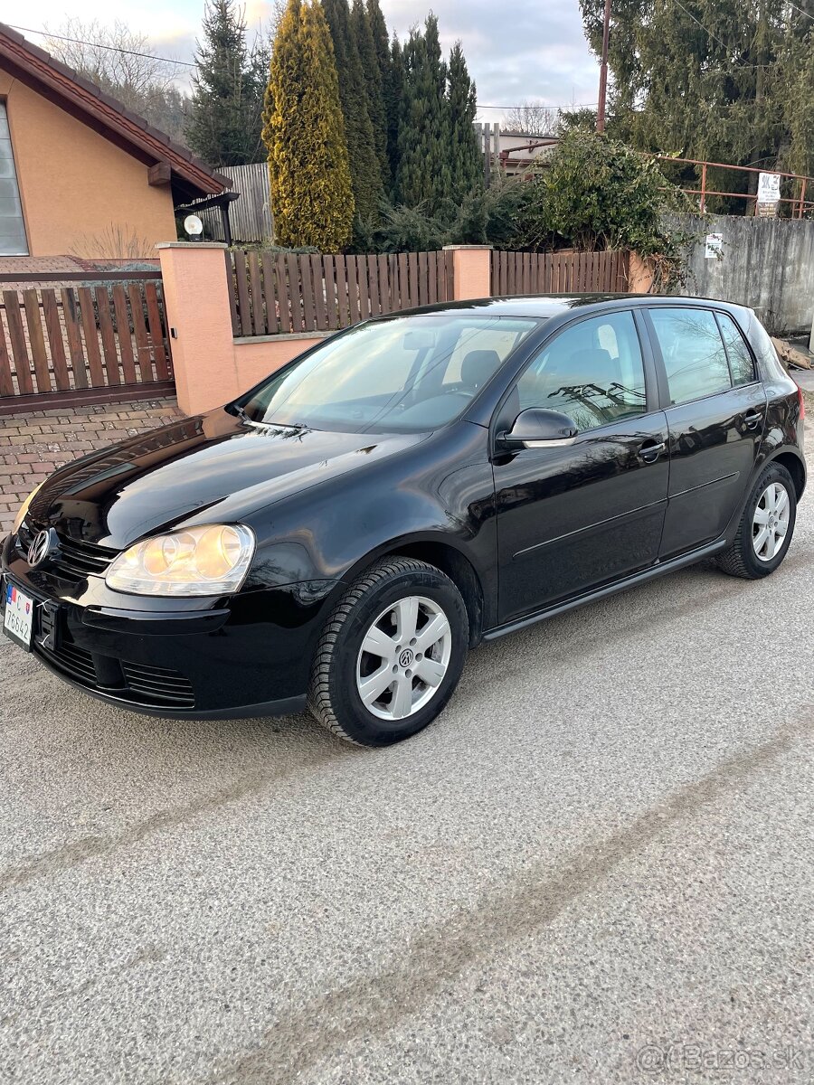 Vw golf 5 benzín 167 tisíc km 2008