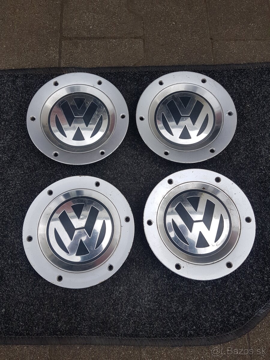 Krytky pukličky  kolies Volkswagen R16