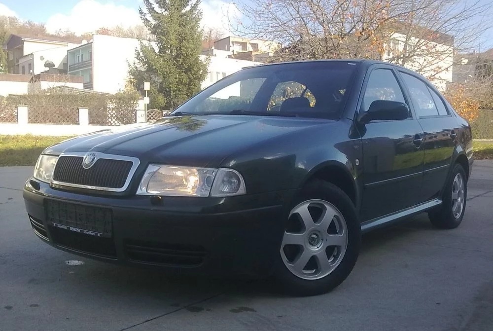 Predam rozpredam skoda octavia 1.6i 2008 tour